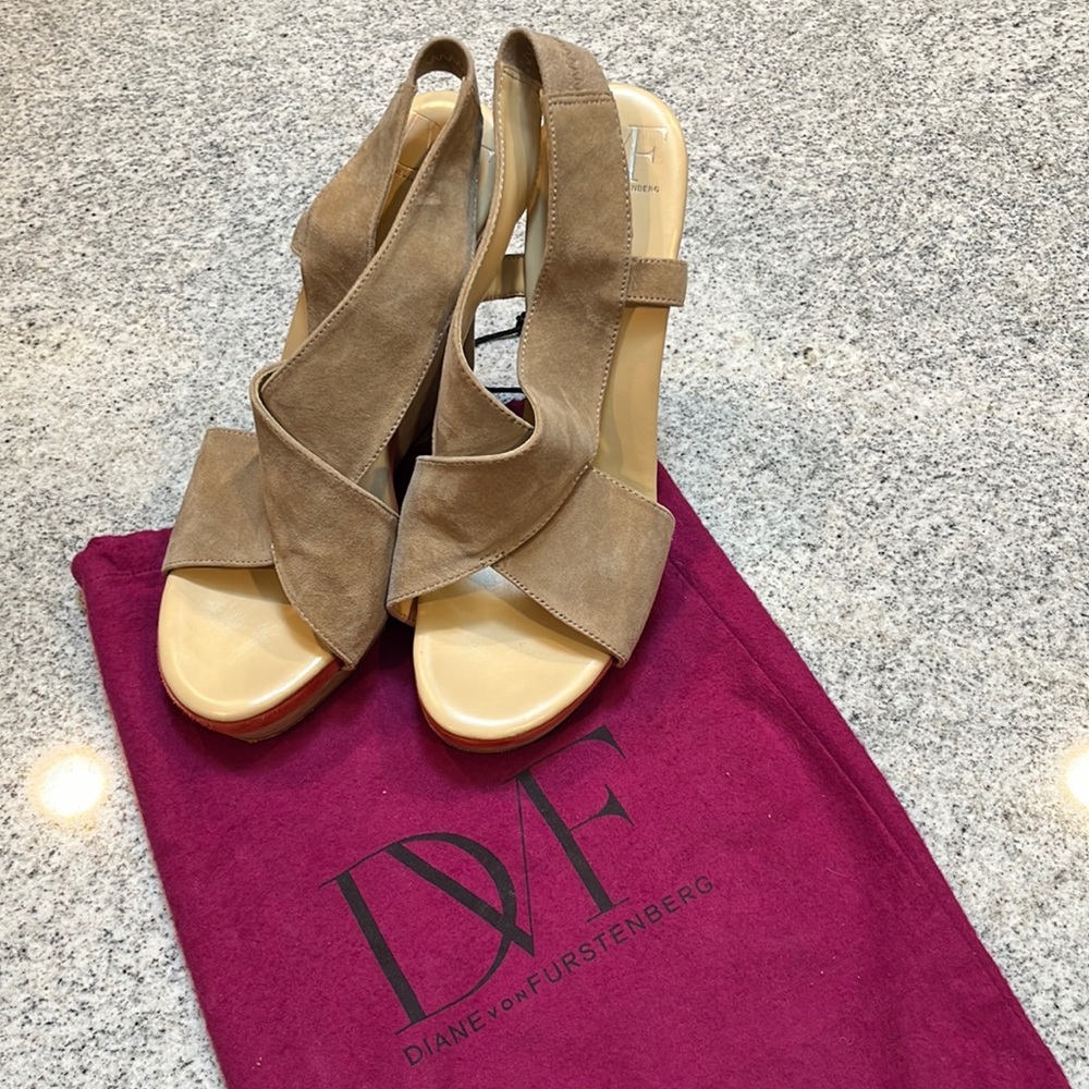 DIANEvonFURSTENBERG wedges. Neutral suede with coral detail.